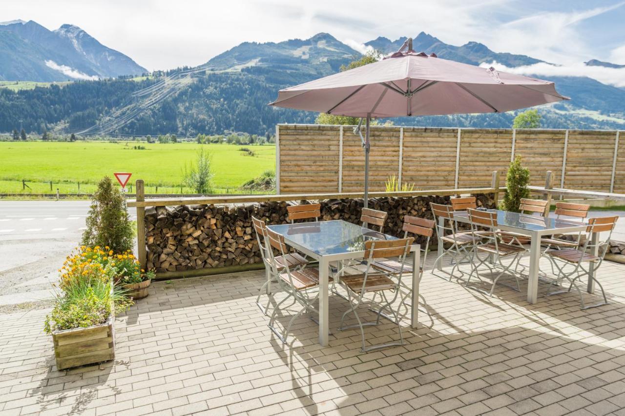 פיסנדורף Praga Apartments & Restaurant Zell Am See-Kaprun מראה חיצוני תמונה