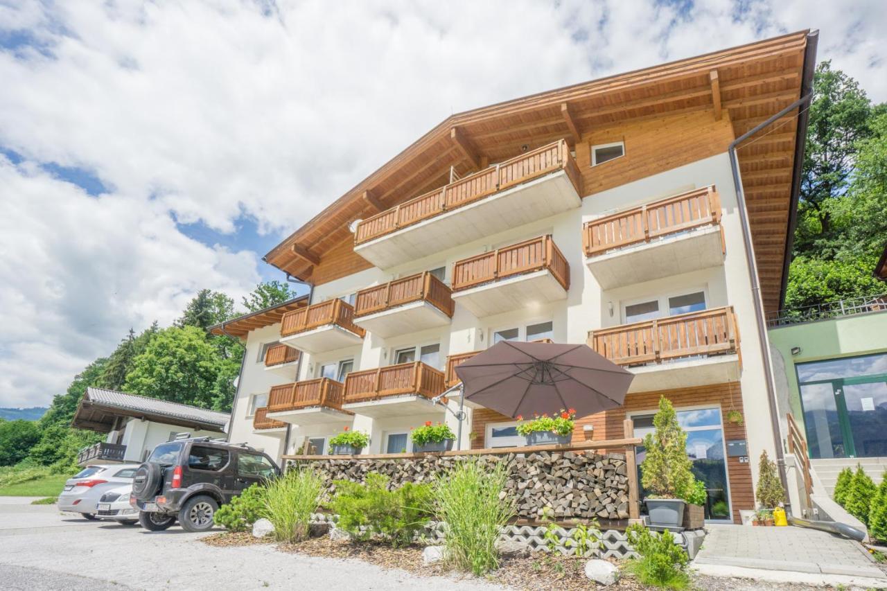 פיסנדורף Praga Apartments & Restaurant Zell Am See-Kaprun מראה חיצוני תמונה