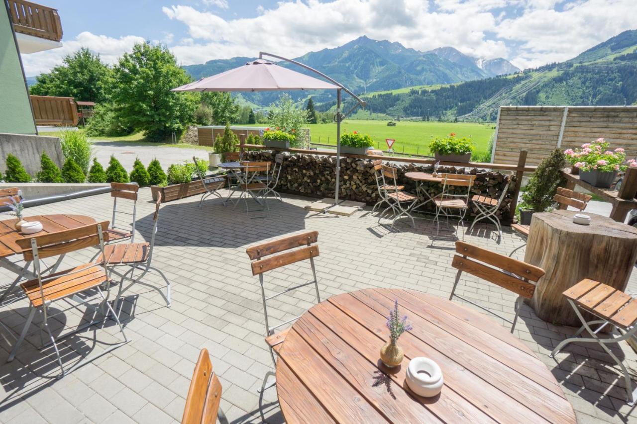 פיסנדורף Praga Apartments & Restaurant Zell Am See-Kaprun מראה חיצוני תמונה